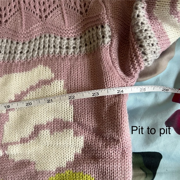 Zaful Women’s Pink/Purple Floral Cropped Sweater - Picture 8 of 12